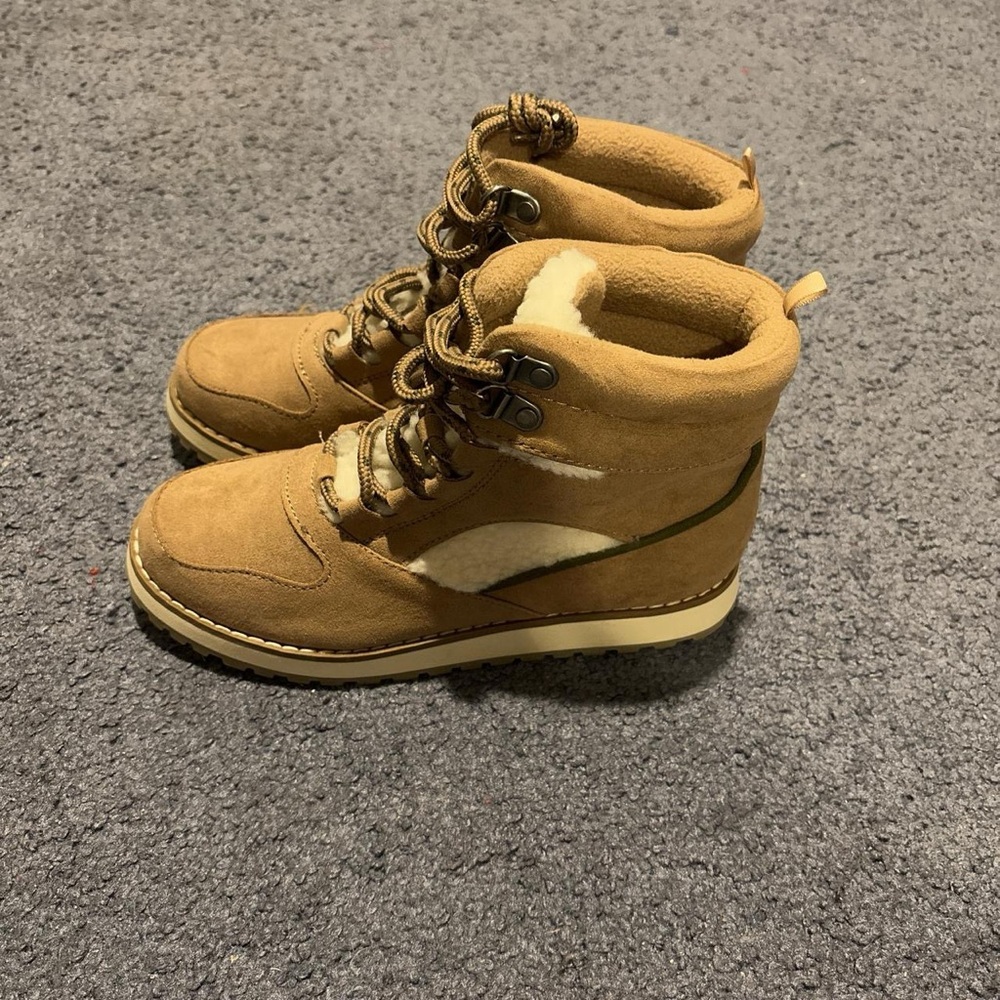 Women’s Tan Boots